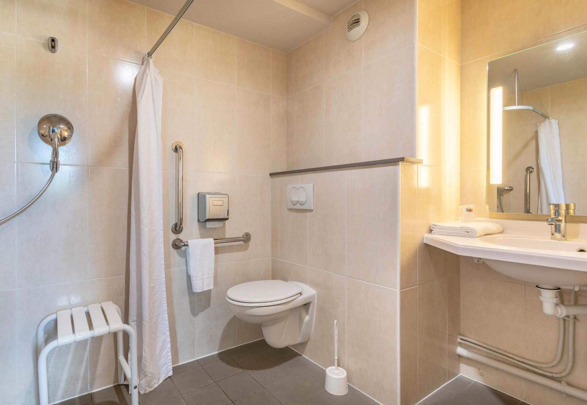 B&B Hotel Salon De Provence Zewnętrze zdjęcie